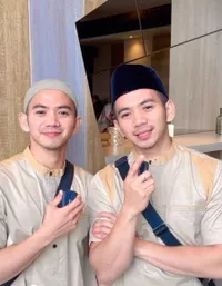 8 Kekompakan Duo Pedangdut Manis, Rizki dan Ridho DA yang Baru Rilis Lagu Religi