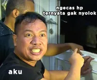 8 Meme Vicky Saat Gerebek Rumah Angel Lelga, Ekspresinya Itu Loh!