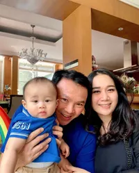 8 Momen Hangat Ahok Bareng Puput Nastiti dan Yosafat yang Jarang Tersorot, Pose Cium Pipi Mesra Bikin Gemas!