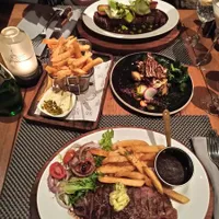 8 Momen Leony yang Kencan dengan Sosok Misterius, Penampilannya Disorot Saat Ngedate - Sempat Disorot Usai Ngaku Enggan Menikah