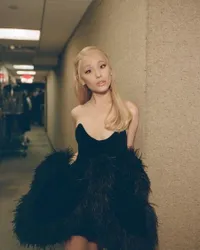 8 Momen Paling Berat dalam Hidup Ariana Grande, Sempat Alami Depresi