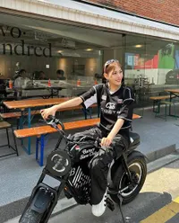 8 Outfit Sporty Hayoung A Pink yang Bisa Kamu Contek, Mana Favoritmu?