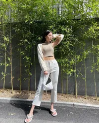 Cakep-cakep Banget, 8 Outfit Wonyoung IVE yang Bisa Jadi Inspirasi OOTD Harianmu!