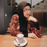 8 Pesona Natly Shasanti eks 7 Icons yang Kini Telah Hijrah
