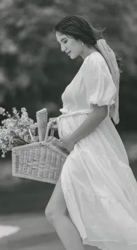 8 Photoshoot Acha Sinaga Pamer Baby Bump yang Kini Berusia 37 Weeks - Ungkap Ini Anak Kedua dan Terakhir