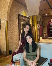 8 Potret  Sidney Azkassyah Yusuf Anak Gadis Cut Tari yang Kini Beranjak Remaja, Jarang Tersorot - Makin Cantik Mirip Ibunya