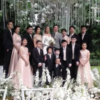 8 Potret Acara Pernikahan Marcella Daryanani 'Anak Langit', Bahagia Banget Dihadiri Keluarga dan Sahabat Terdekat