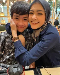 8 Potret Adilla Anak Sulung Gary Iskak & Richa Novisha yang Kini Jadi Remaja Ganteng, Sudah Sama Tinggi Dengan Ibunya