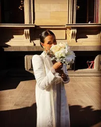 8 Potret Adinia Wirasti Dari Kamera Sang Suami, Pengantin Baru yang Bucin Banget