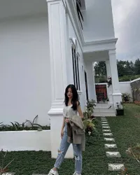 8 Potret Adrienne Jasmine, Putri Sulung Aktor Laga Choky Andriano yang Cantik Jelita - Ikut Jejak Sang Ayah Jadi Seorang Aktor