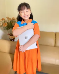 8 Potret Almira Fathinna, Putri Sulung Intan RJ yang Punya Senyum Manis dan Gak Kalah Cantik dari Mamanya