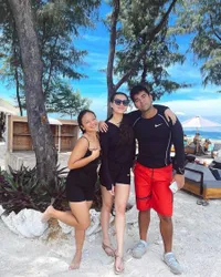 8 Potret Amel Carla Jadi Sorotan Saat Main Jet Ski Bareng Aaliyah Massaid, Dipuji Makin Cantik dengan Kulit Tanned
