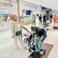 8 Potret Ammar Zoni dan Irish Bella Momong Baby Ara, Abang Air Ikutan Gendong Sampai Bikin Gemas Netizen