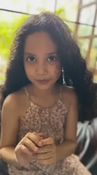 8 Potret Anak Achmad Albar yang Berparas Cantik - Kini Sudah Besar, Ibu dan Ayahnya Punya Selisih Umur 37 Tahun