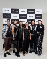 8 Potret Artis Indonesia yang Melenggang di Atas Runway New York Fashion Week, Ada Raffi Ahmad Hingga Raline Shah
