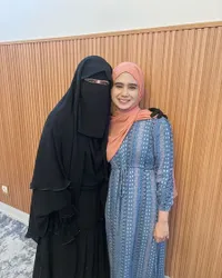 8 Potret Artis yang Hadir di Kajian Ummi Pipik, Irish Bella Jadi Tuan Rumah - Tangis Haru Tak Terbendung 