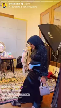 8 Potret Aurel Hermansyah dan Atta Halilintar di Resepsi Pernikahan Valencia Tanoe - Kevin Sanjaya, Cantik dengan Baby Bump yang Makin Terlihat