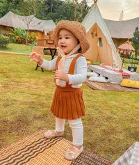 8 Potret Azzahra Jiwa Cucu Siti Nurhaliza yang Jarang Tersorot, Wajahnya Cantik dan Gemesin Banget Mirip Boneka