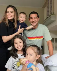 8 Potret Baby Yannick Putra Bungsu Yasmine Wildblood yang Sebentar Lagi Genap 1 Tahun, Wajahnya Bule Banget