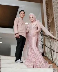 8 Potret Bahagia Meggy Wulandari Pasca Cerai dari Kiwil, Hidup Bareng Suami Baru yang Dibilang Mirip