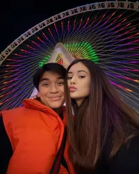 8 Potret Billy Syahputra Bahas Perbedaan Budaya dengan Vika Kolesnaya, Akui Ada Banyak Hal Lucu - Kini Belajar Kosakata Bahasa Rusia 