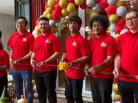 8 Potret Bisnis Ayam Goreng Milik Rian D'Masiv, Mimpi Masa Kecil yang Akhirnya Terwujud