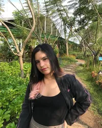 8 Potret Cantik Andleeb Rishi, Adik Angbeen Rishi yang Blasteran India dan Tak Kalah Memesona