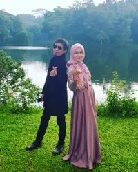 8 Potret Cantik Lucia Novianti Istri Ian Kasela, Penampilannya yang Kalem dan Sederhana Jadi Sorotan