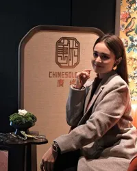 8 Potret Cantik Michelle Ziudith di Hong Kong, Elegan