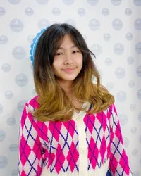 8 Potret Cantik Nuala Andharamulya, Putri Nadia Mulya yang Beranjak Remaja - Gaya Rambut Stylish