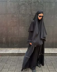 8 Potret Cantik Paula Verhoeven yang Makin Syar'i dalam Berhijab, Anggun Bahkan Saat Berolahraga