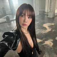 8 Potret Cantik Yoon Eun Hye Reuni Bareng Baby V.O.X, Visual Awet Muda Curi Perhatian - Masih Cocok Jadi Idol Generasi Lima
