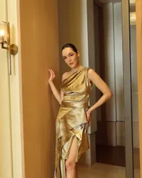 8 Potret Cathy Sharon Rayakan Ulang Tahun Bisnis Kecantikannya, Tampil Gorgeous