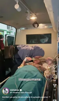 8 Potret Chacha Frederica Panik dan Nangis Setelah Dengar Ibunya Kecelakaan, Sebut Naik Pesawat Landingnya Lama Banget