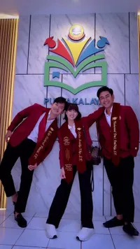 8 Potret Chika Jessica Resmi Jadi Sarjana Bareng Dwi Andhika dan Kiki Farrel, Konsisten Kuliah meski Sibuk Kerja