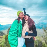 8 Potret Chika Kinsky dan Yumi Kwandy Masih Simpan Momen Mesra Bersama Mantan Pasangan Lesbi - Netizen: Semoga Jadi Suka Cowok
