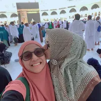 10 Potret Chiki Fawzi Mengenang Almarhumah Marissa Haque, Rindu Tak Terbendung