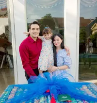 8 Potret Chloe Anak Asmirandah & Jonas Rivanno yang Makin Cantik, Parasnya Perpaduan Papa & Mama - Fotogenik Banget