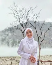 8 Potret Cut Syifa yang Bakal Bintangi 'TAJWID CINTA', Beradu Akting dengan Harris Vriza - Netizen: Tegang Amat Kayak di Depan Penghulu