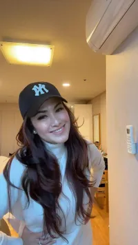 8 Potret dan Rahasia Liza Natalia Tetap Singset di Usia 47 Tahun - Ungkap Rajin Olahraga Saja Tak Cukup