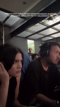 8 Potret Davina Karamoy Ikut Nge-Direct Adegan Adipati dan Winky Wiryawan di SUGAR BABY SERIES, Ekspresinya Bikin Penasaran