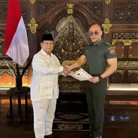 8 Potret Deddy Corbuzier Mengaku Tak Peroleh Gaji dari Gelar Tituler, Jumlah Tunjangannya Disorot - Akan Dikembalikan ke Negara