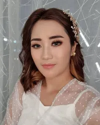 8 Potret Defy Eviyana, Pengganti Amanda Manopo di Sinetron Hits 'IKATAN CINTA'