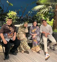 8 Potret Desiree Tarigan Ikut Buka Puasa Bersama Sahabat, Ada Rieta Amilia dan Chintami Atmanegara