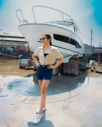 8 Potret Detail Yacht Baru Milik Prilly Latuconsina yang Disinyalir Harganya Capai Rp2,5 Miliar, Digadang-Gadang Bakal Beli Pulau Pribadi Juga 