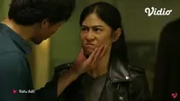 8 Potret Dian Sastrowardoyo Menjelma Jadi Sosok Wanita Ganas dan Cadas di 'RATU ADIL', Tayang 29 Februari 2024 di Vidio