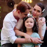 8 Potret Elea, Putri Andhika Pratama & Ussy Sulistiawaty yang Makin Cantik Sampai Dibilang Mirip Idol K-Pop