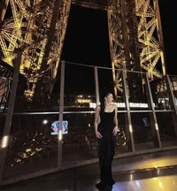 8 Potret Enzy Storia di Loreal Paris Le Défilé Eiffel, Nggak Kalah Cantik dari Aishwarya Rai - Jumpa Kendall Jenner