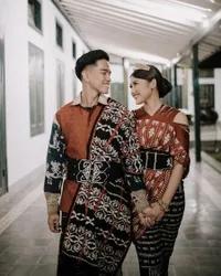8 Potret Erina Gudono di Pemotretan Prewedding yang Ramai Disebut Mirip Iriana Jokowi, Cantik Pakai Baju Adat dari Berbagai Provinsi - Dipuji Calon Suami Sendiri