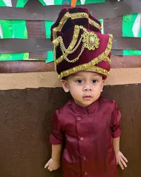 8 Potret Fatih Anak Lesti Kejora Ikut Bollywood Party di Sekolah, Gemas Pakai Baju India - Topi Besarnya Bikin Gemas